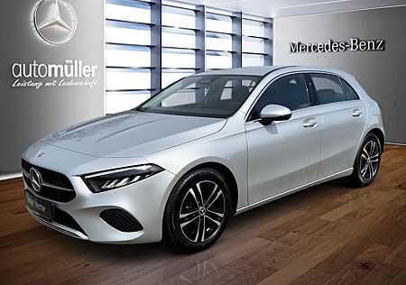 Mercedes-Benz A 200 PROGRESSIVE+AHK+KAMEA*LENKRADHEIZ+AMBIENT