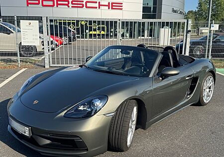 Porsche Boxster 718 GTS 4.0 mit PDK - Inspektion neu