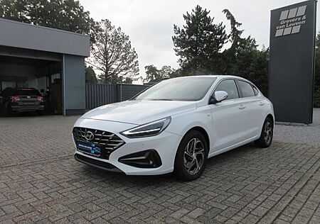 Hyundai i30 Fastb 1.5TGDi 48V DCT TREND+NAVI LED WINTERP