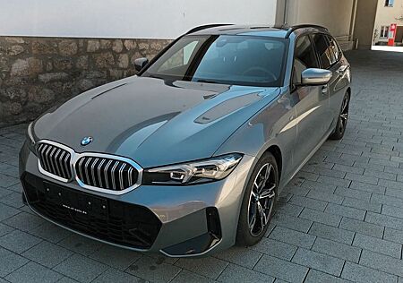 BMW 330i M Sport xDrive Touring AHK HiFi LiveCock
