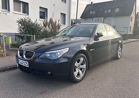 BMW 525i A -