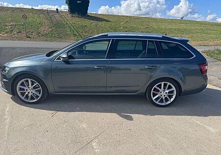 Skoda Octavia 2.0 TSI DSG RS Combi RS
