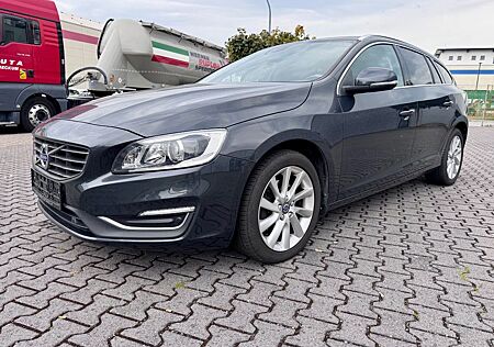 Volvo V60 T3 Summum Xenium LEDER+SHD+CAM
