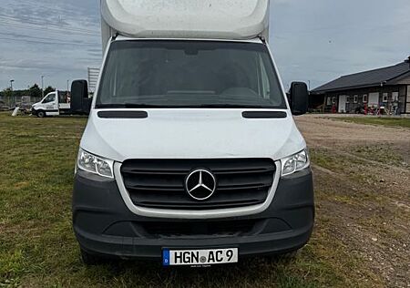 Mercedes-Benz Sprinter Kofferaufbau mit LBW