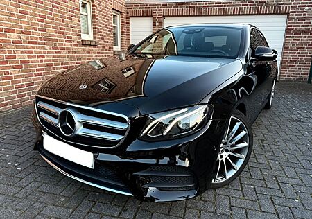 Mercedes-Benz E 220 AMG LINE WIDESCREEN RFK 20" LED LEDER