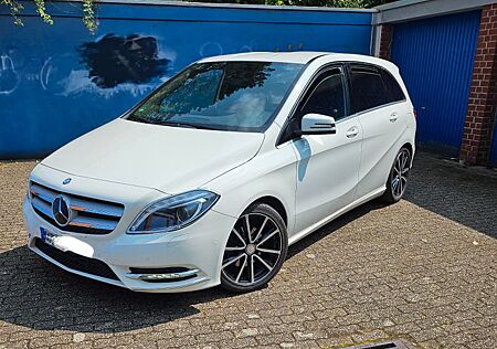 Mercedes-Benz B 180 BlueEFFICIENCY -