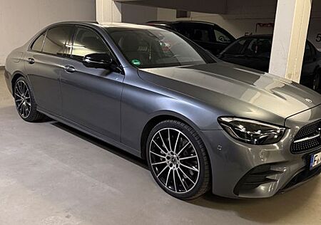 Mercedes-Benz E 400 d AMG 4MATIC Autom. - Top Zustand