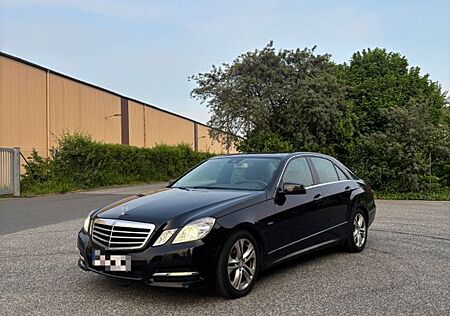 Mercedes-Benz E 220 CDI BlueEFFICIENCY AVANTGARDE AVANTGARDE