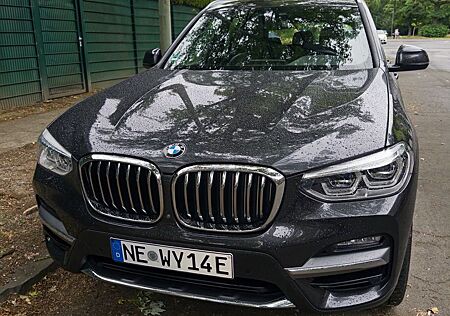 BMW X3 xDrive30e Luxury Line AT