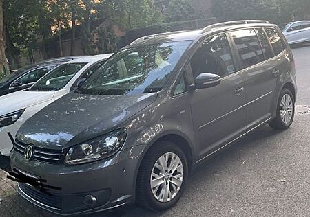 VW Touran Volkswagen 1.6 TDI DSG Highline BlueMotion Tech ...