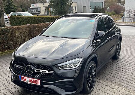 Mercedes-Benz GLA 250 GLA 250e AMG Night Pano LED 20°Wide Distronic