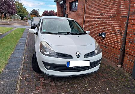 Renault Clio 1.6 Automatik