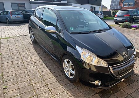 Peugeot 208 1.6 Allure 120 VTi Allure