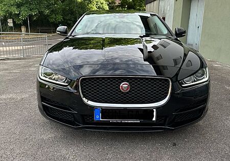 Jaguar XE 20d 180PS Prestige Automatik Prestige