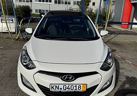 Hyundai i30 CW 1.6 CRDi 81kW Style Automatik Style