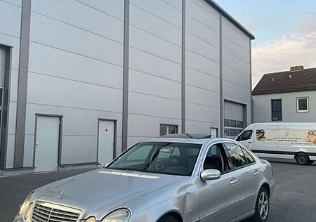 Mercedes-Benz E 240 W211 E240 Scheckheft*03/26TUV*