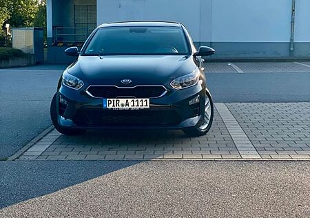Kia Cee'd / Ceed 1.4 T-GDI Vision Vision