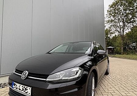 VW Golf Volkswagen 1.4 TSI BMT 92kW Highline