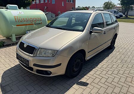 Skoda Fabia Combi 1.4 16V 74 kW Elegance