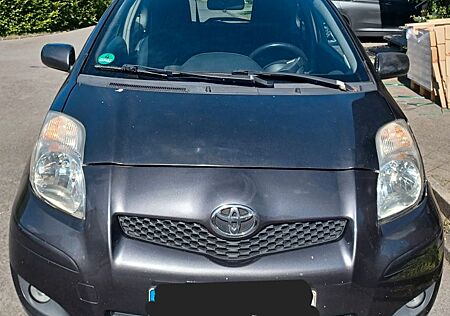 Toyota Yaris 1,0-l-VVT-i Cool TÜV neu!! AT Motor!!
