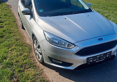 Ford Focus 1,5 TDCi 88kW PowerShift Business Tur....