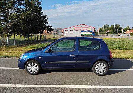 Renault Clio 1.4i Automatik Top Zustand TÜV NEU