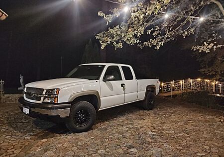 Chevrolet Silverado V8 Z71 4x4 new frame
