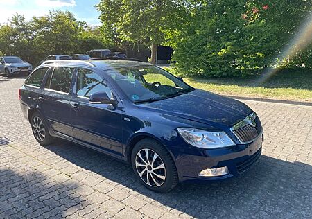Skoda Octavia 2.0 TDI DSG Ambiente Combi Ambiente