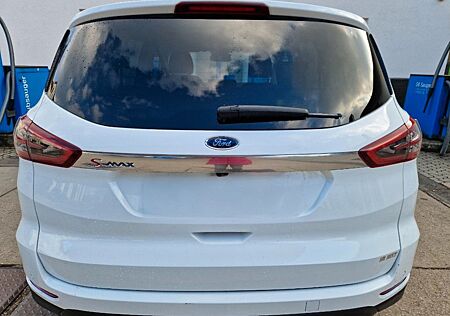 Ford S-Max 2,0 TDCi 132kW Titanium PowerShift Tit...