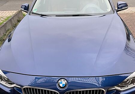 BMW 320 220i Luxuruy Line, von Erstbesitzer