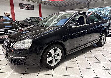 VW Jetta Volkswagen V United 1.4 TSI NAVI PDC SHZ