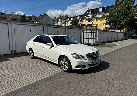 Mercedes-Benz E 350 4MATIC AVANTGARDE AVANTGARDE