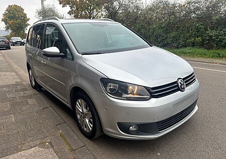 VW Touran Volkswagen Life 2.0 TDI Navi 7 Sitzer