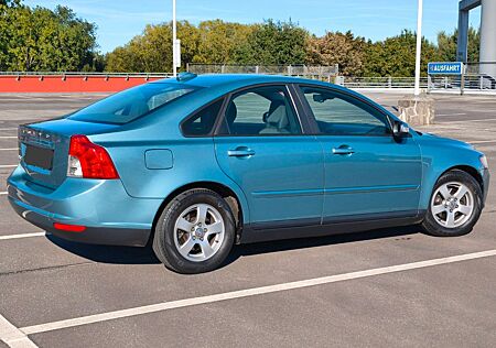 Volvo S40 1.8 Limousine 8 Fach Bereift Service Heft