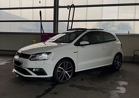 VW Polo Volkswagen 1.8 TSI GTI