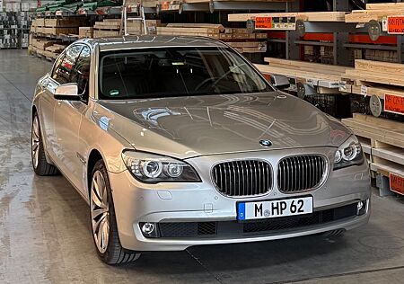 BMW 730d - Soft Close, Dunkle Keramikappl. , Logic 7