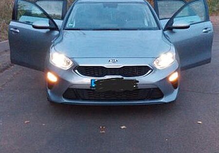 Kia Cee'd / Ceed 1.0 T-GDI Vision Vision