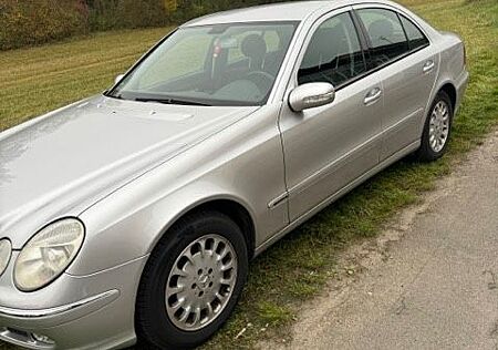 Mercedes-Benz E 240 ELEGANCE