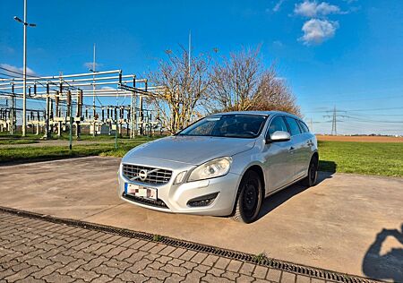 Volvo V60 D5 Momentum