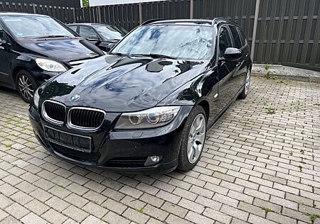 BMW 320d Touring *Bi-Xenon*Leder*Automatik*Navi Prof