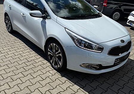Kia Cee'd Sportswagon 1.6 CRDi TOP! Vieles NEU !