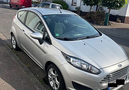 Ford Fiesta *TITANIUM*SITZHEIZ.*BLUETOOTH*ALLWETTER