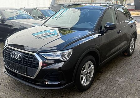 Audi Q3 45 TFSI e basis