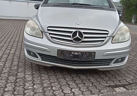 Mercedes-Benz B 180 CDI Luxemburger Papiere