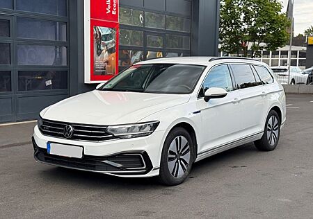 VW Passat Volkswagen GTE