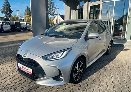 Toyota Yaris 1.5l VVT-i Style*PDC,SHZ,Kamera,Tempomat
