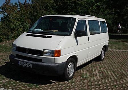 VW T4 Caravelle Volkswagen 2.5 TDI 65kW Camper van