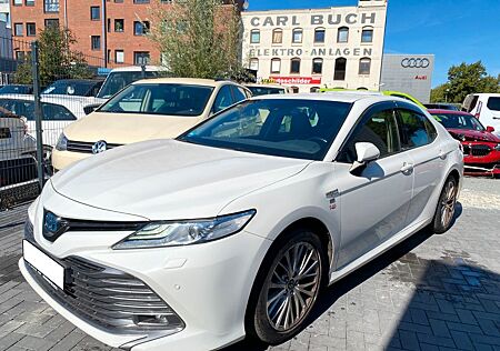 Toyota Camry Hybr/Benzin/Automatic/Navi/