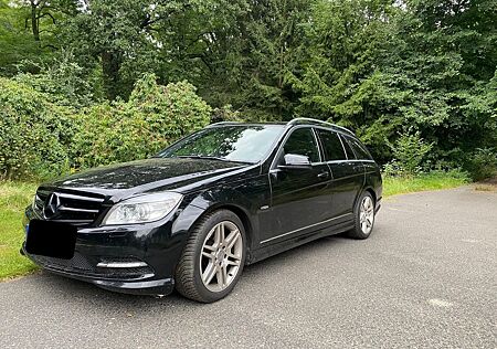 Mercedes-Benz C 200 CGI T BlueEFFICIENCY Autom. -