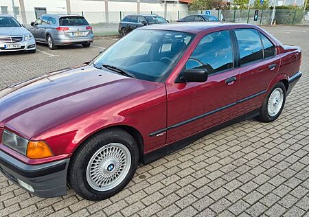 BMW 318i Rentnerfahrzeug, TÜV Neu